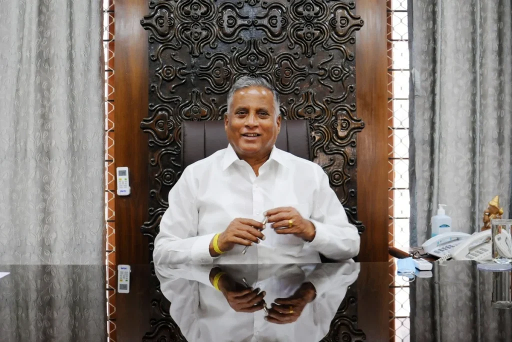 Shri V. Somanna assumes charge as Union Minister of State for Jal Shakti